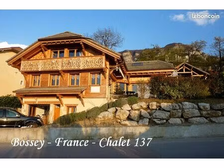 a vendre à bossey un grand et magnifique chalet