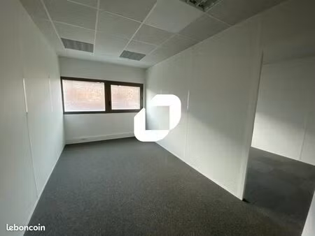 bureau 280 m²