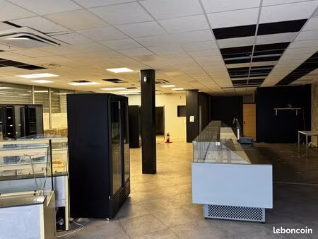 location local commercial 250m²