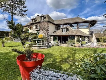 propriété 10 pièces 260 m²