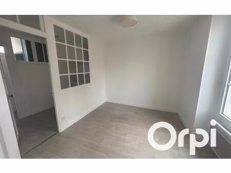 location appartement  m² t-2 à senlis  720 €