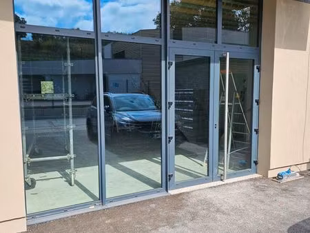 local d’activité / commercial 200 m² – poisy / épagny