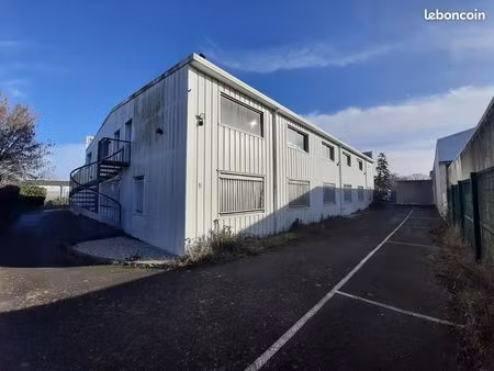 local 1128 m² carquefou