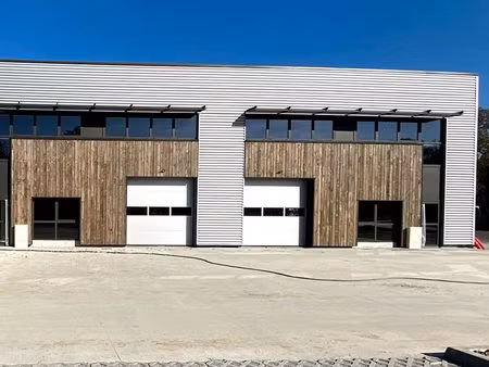 local 260 m² treillieres