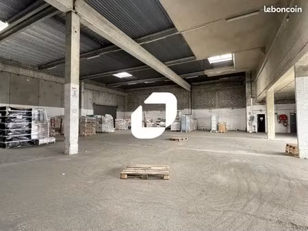 bureaux logistique 10 579 m²