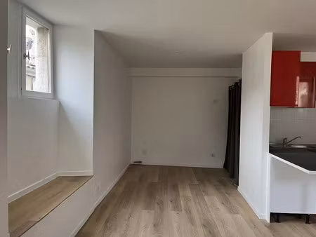 location meublée appartement 1 pièce 35 m² à die (26150)  455 €