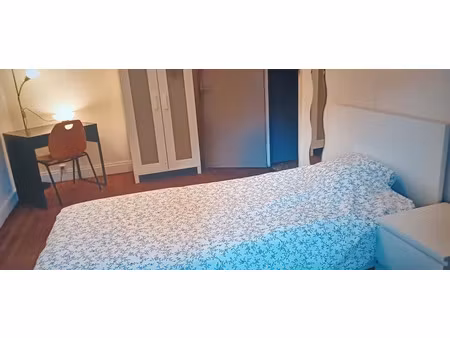 location meublée appartement 3 pièces 56 m² à lyon 7ème (69007)  550 €