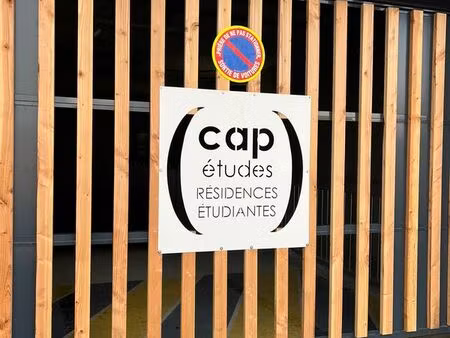 place de stationnement dans parking souterrain sécurisé