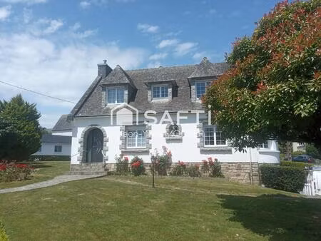 chateauneuf du faou (29520)  superbe néo-bretonne restaurée récemment  en situation privil