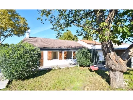 maison de plain-pied  rénovée  3 chambres et un bureau  jonage (69)