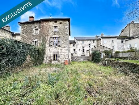 bien atypique de plus de 350m² au cœur du village