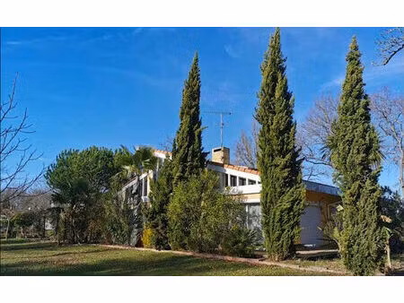 villa d'architecte et ses 2 appartements  hinx