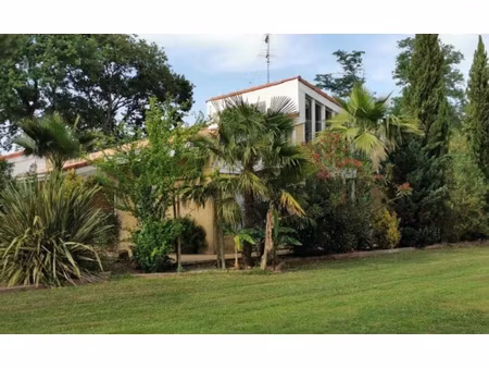 villa et son appartement indépendant  hinx