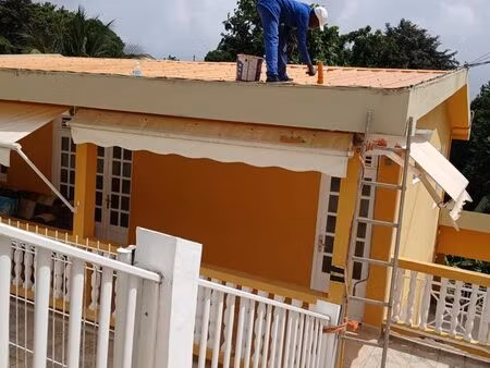 location f3 à l'année secteur le lamentin