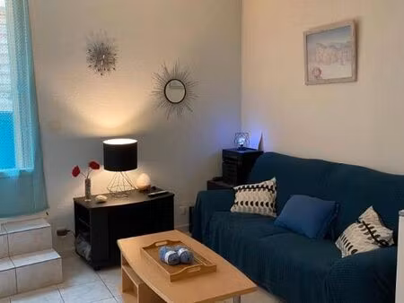 agréable f2 avec terrasse