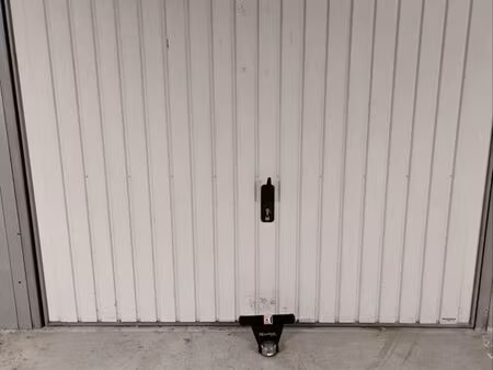garage 15 m2 sécurisé en sous sol