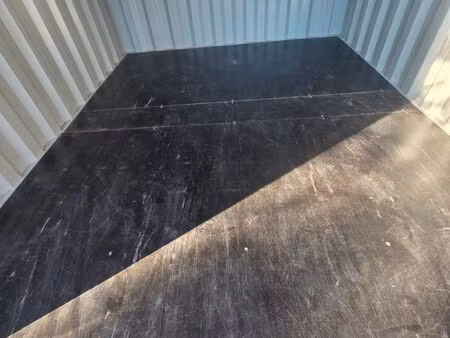 box de stockage de 16m3 à combaillaux