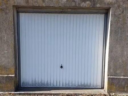 a louer box garage - avenue du parc - ideal artisan utilitaire