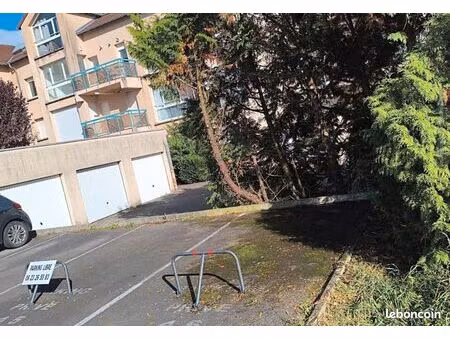 location place de parking