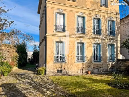 propriété 9 pièces 210 m²