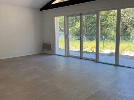 location maison plein pieds mitoyenne t4 17500 ozillac (proche jonzac)