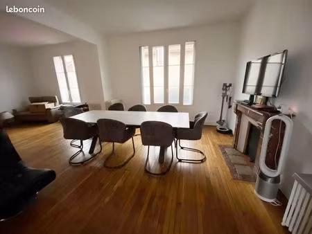 grande maison idéalement située