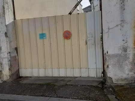 a louer garage collectif