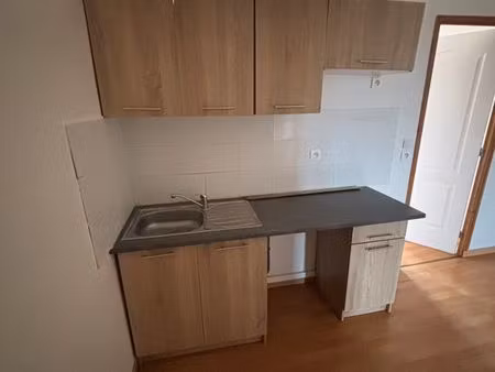 loue appartement t2 41m² - denain - 530 hc