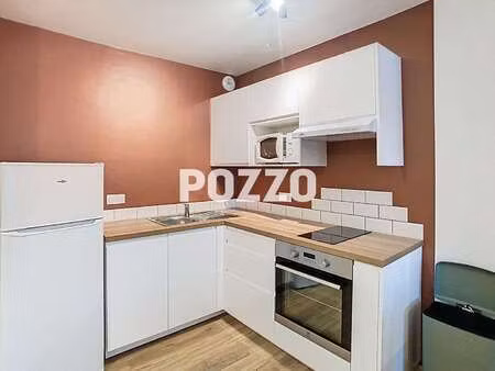 location appartement t1 à saint-hilaire-du-harcouët (50600) : à louer t1 / 28m² saint-hila