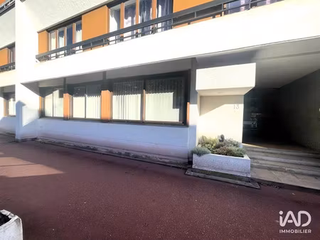 location locaux professionnels 80 m² à la celle-saint-cloud (78170)  1 585 €