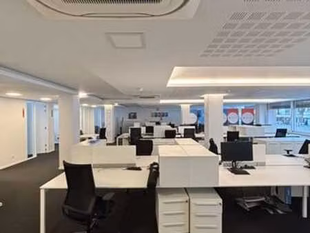 bureau rénové 330 m² – avenue louise – lumineux