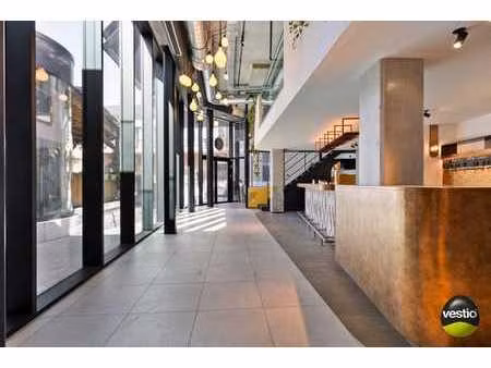 polyvalent handelspand van ca. 245 m² op strategische loc...