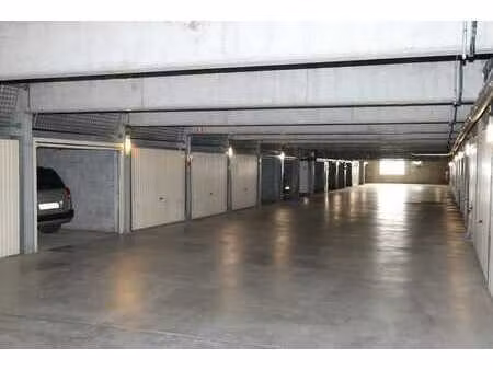 box de garage fermé