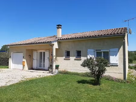 maison de plain-pied et jardin clos