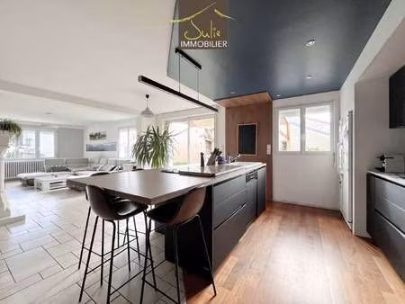 vente maison à bressuire (79300) : à vendre / 186m² bressuire