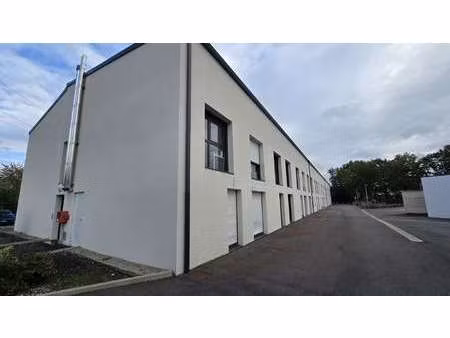 location appartement t1 meublé à la roche-sur-yon (85000) : à louer t1 meublé / 32m² la ro