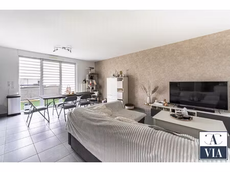 appartement t3 lumineux avec terrasse - 64m²