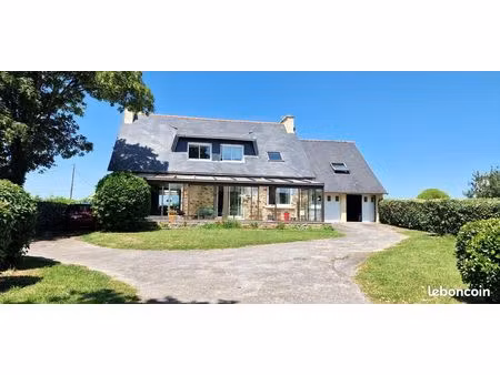 maison traditionnelle à proximité de tréboul