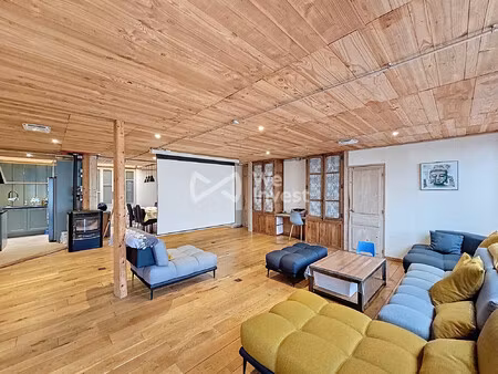 hangar avec loft et ancien restaurant