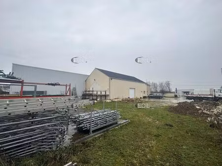 entrepôt avec bureaux de 296 m² à louer / à vendre - guignes (77)