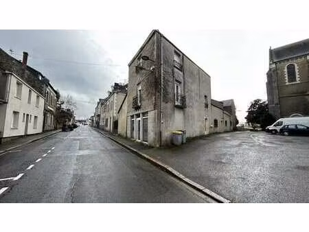 vente immeuble à cossé-le-vivien (53230) : à vendre / 161m² cossé-le-vivien