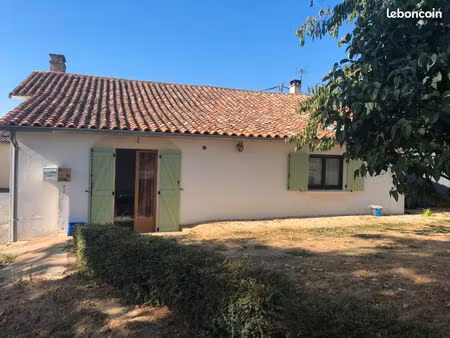 maison marcay - t1 meublé de 38 m2