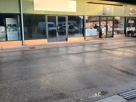 local commercial à louer