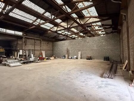 entrepôt/atelier/bureau/stockage