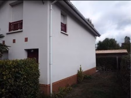 f3 location annuelle proche centre ville ares