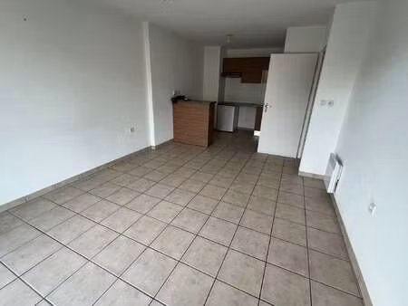 location appartement 2 pièces à saint-brieuc (22000) : à louer 2 pièces / 43m² saint-brieu