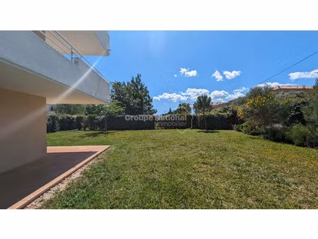 à vendre t4 76m² avec grand jardin en residence au luc