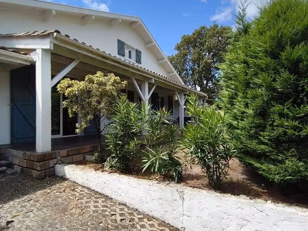 ? maison familiale atypique avec jardin – belin-béliet