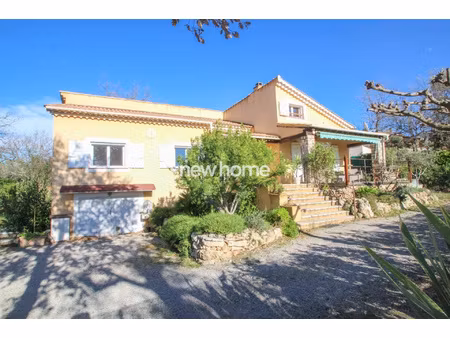 belle villa à pied du village