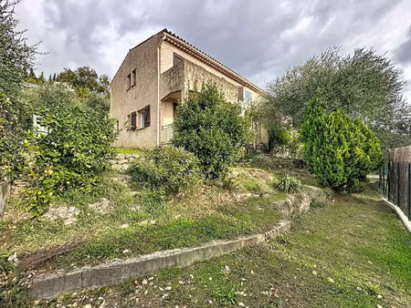 villa jumelée 5 pièces avec jardin  stationnements et aperçu